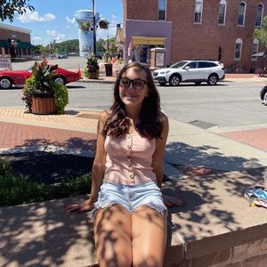 Meet your Posher, Hannah